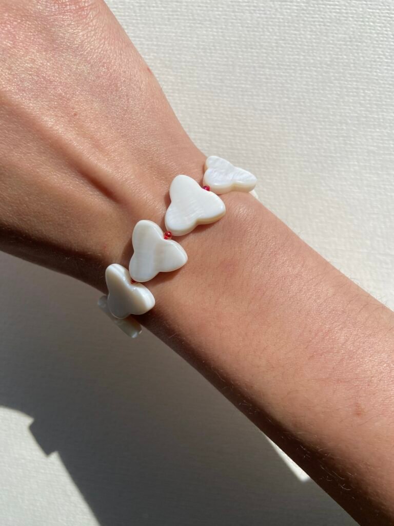Lucky Clovers - Mother of Pearl Bracelet